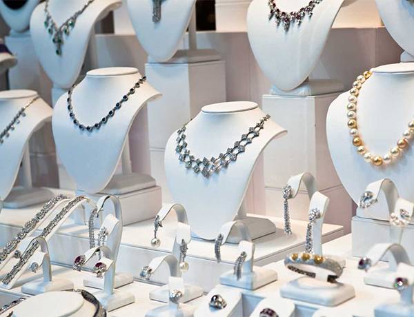 Discover the Finest Gems at These Top 5 Jewelry Stores in the USA